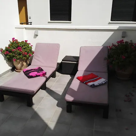 Cervantes Apartment *